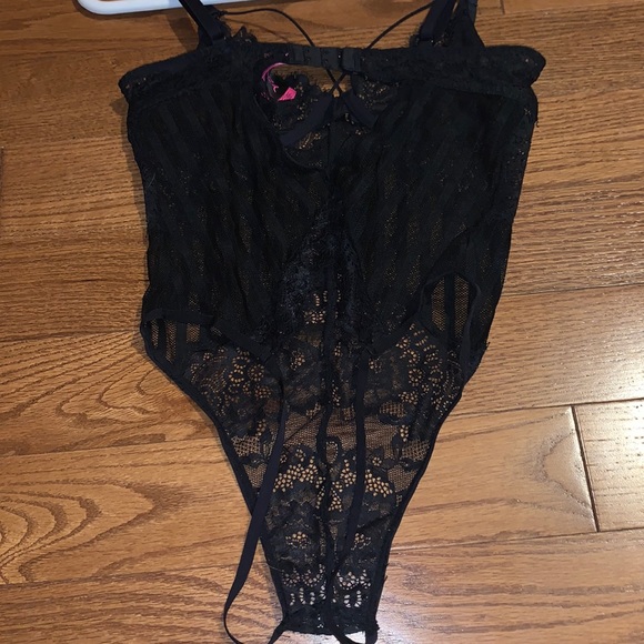 Lingerie - Picture 4 of 6